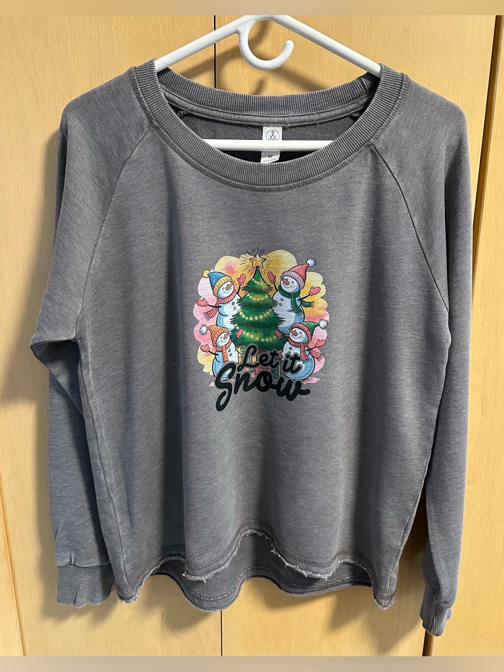 Winter/Christmas Theme Graphic Crewneck Sweatshirt - NIP